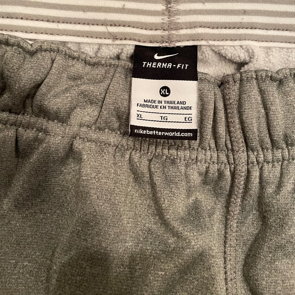 Women’s Nike pants XL